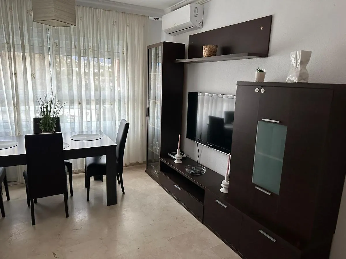 Piso Nerja 3 Dormitorios Y 2 Banos